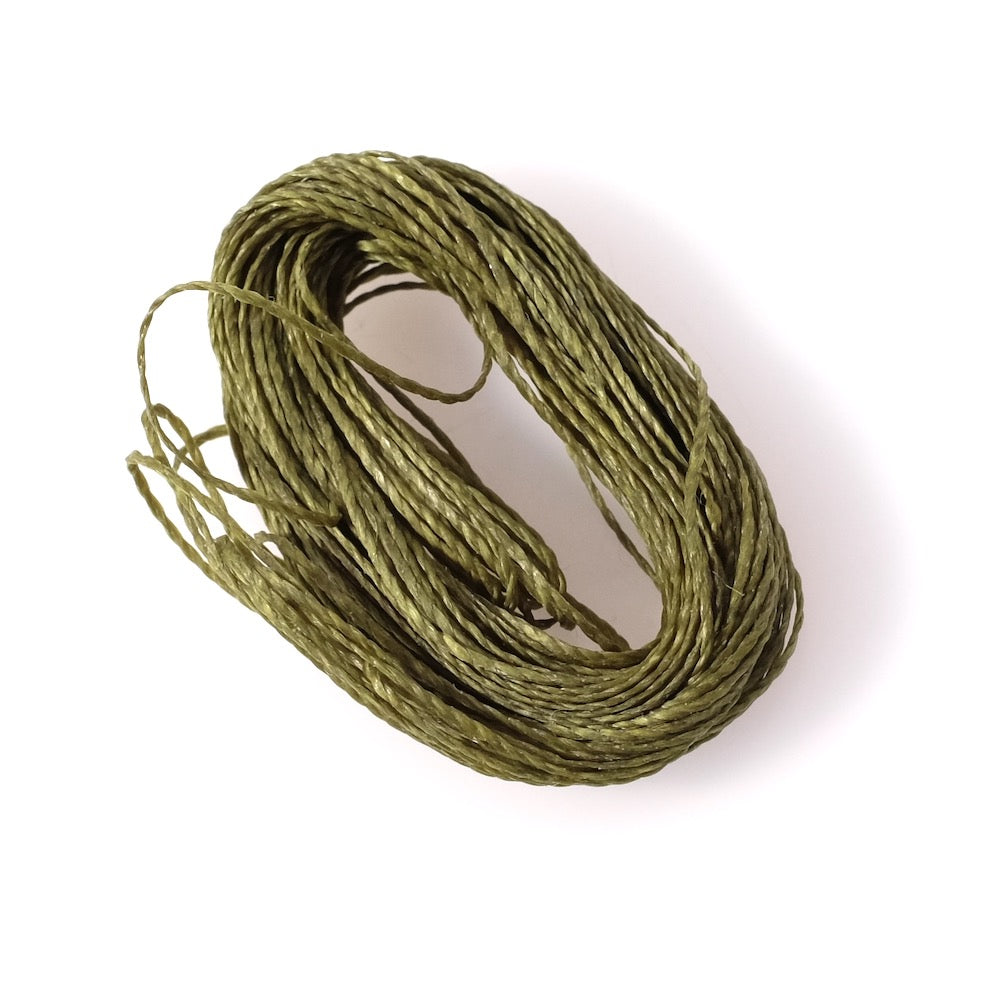 10 mètres de fil ciré Linhasita 0,5mm pour micro macramé - Olive