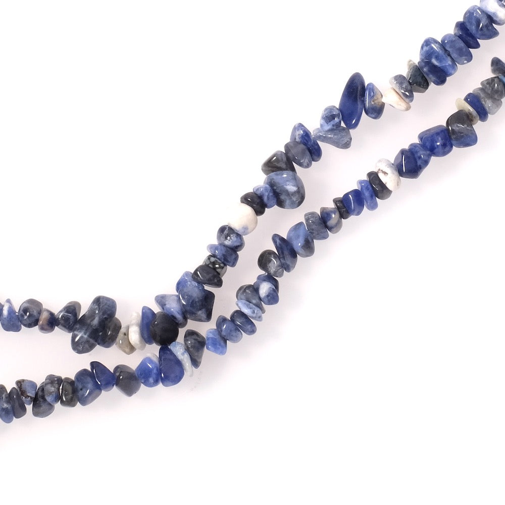 Fil de perles irrégulières de Sodalite