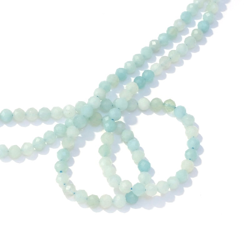 Fil de 38cm de perles naturelles rondes facettées 4mm en Amazonite