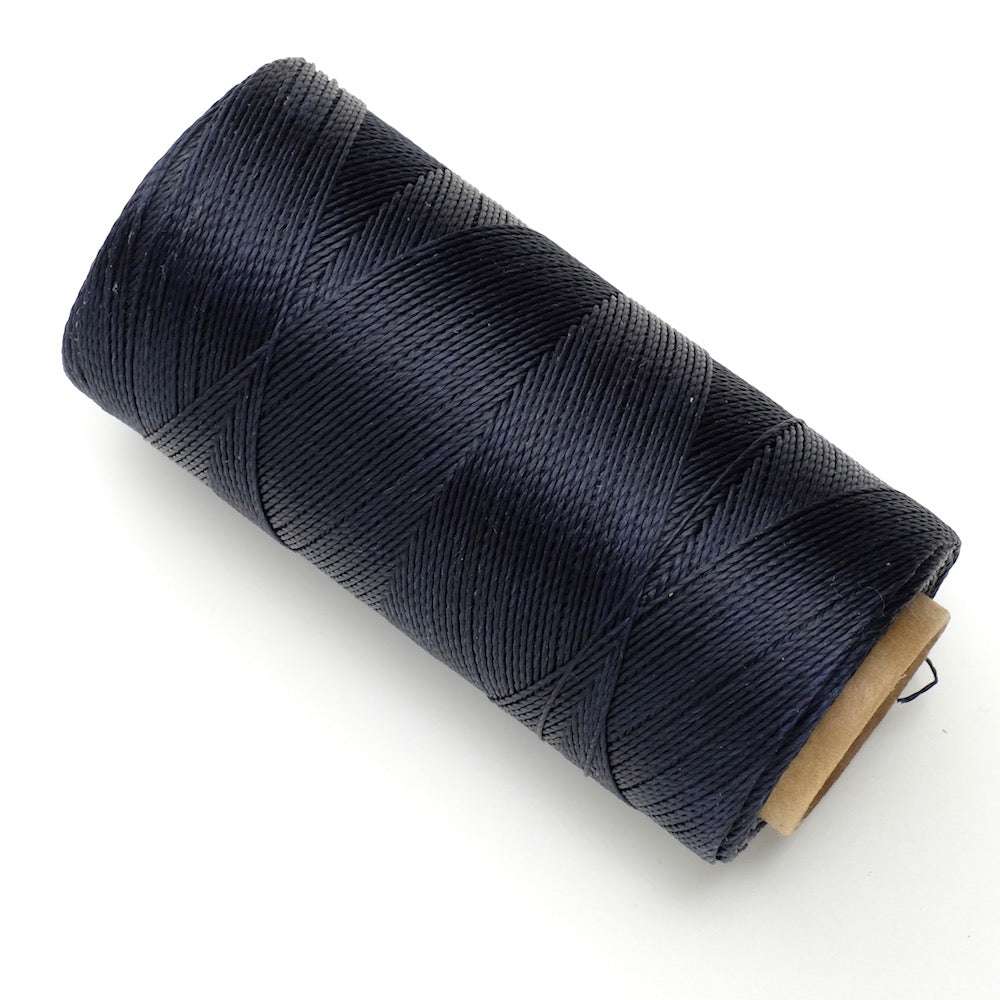 Bobine de fil ciré Linhasita 0,5mm pour micro macramé - Bleu marine