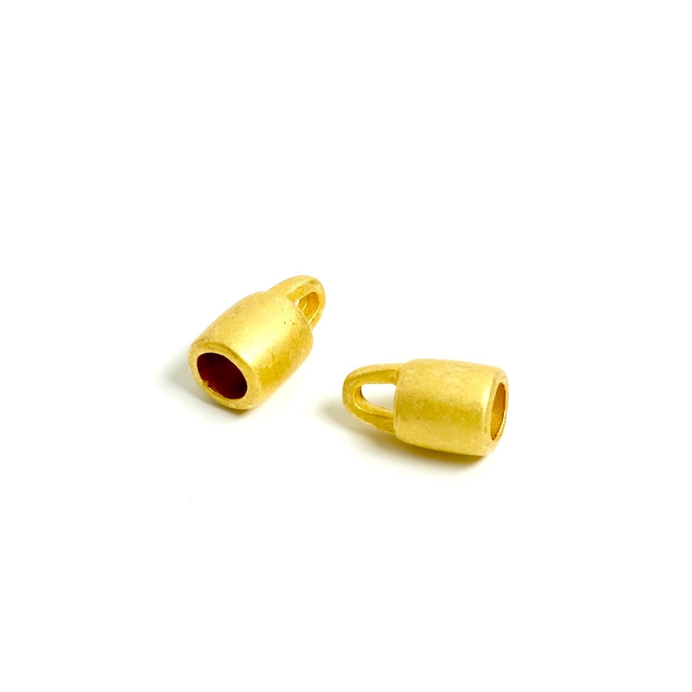 2 embouts de cordons ronds 4mm en Zamak doré mat à l'or fin 24k