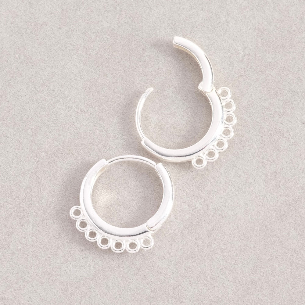 Boucles d'Oreilles Créoles avec 7 Anneaux en laiton Argenté 925 Premium, la paire