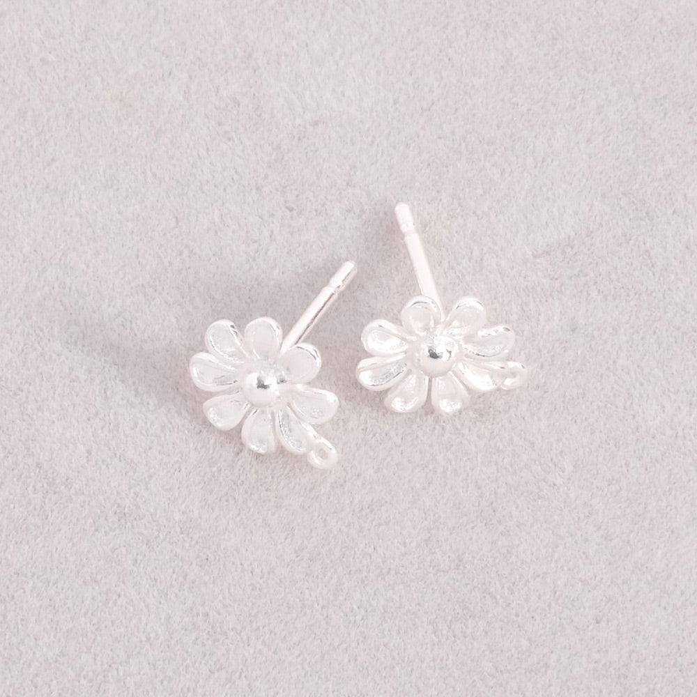 Boucles d&#39;oreilles clous fleur pâquerettes en laiton Argenté 925 Premium, la paire