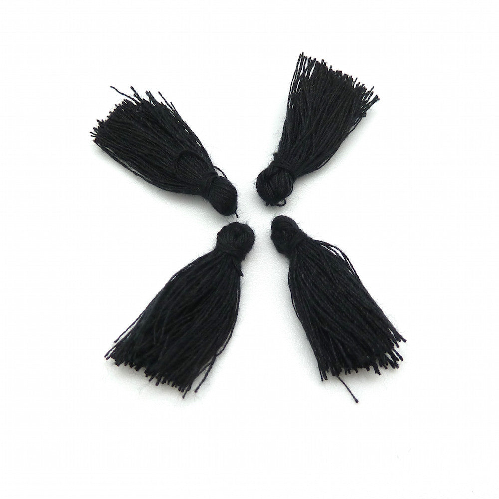 Lot de 4 Petits Pompons en coton 25mm noir